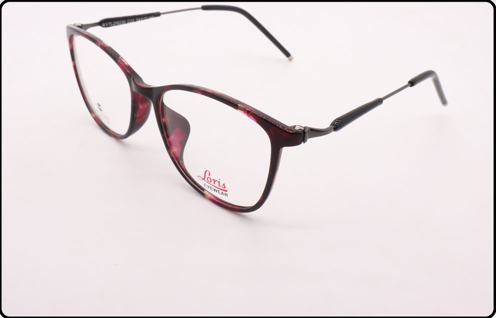 210230 RYTL Loris